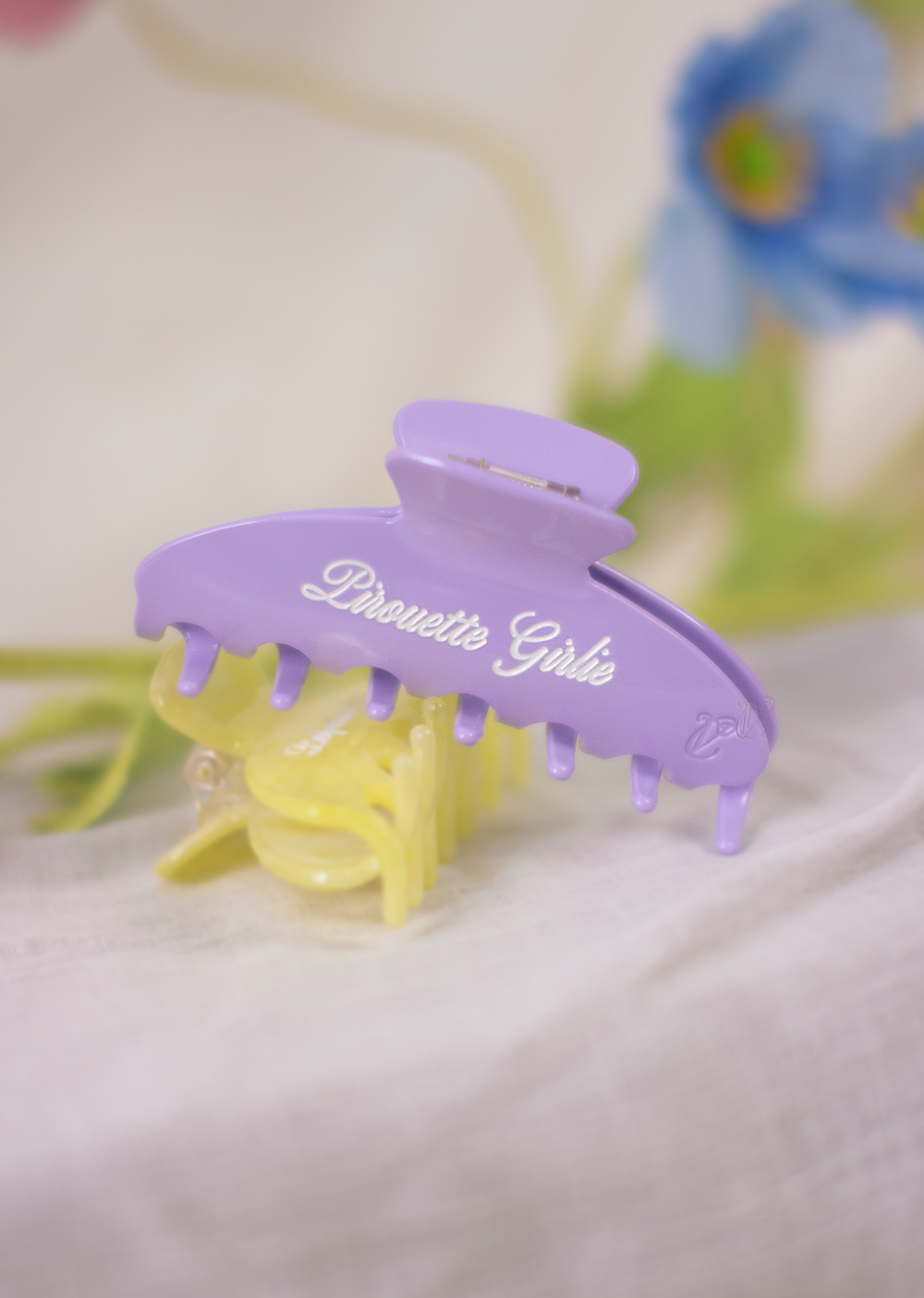 Pirouette Girlie Claw Clip -  Lavender Glaze - Cloud & Victory